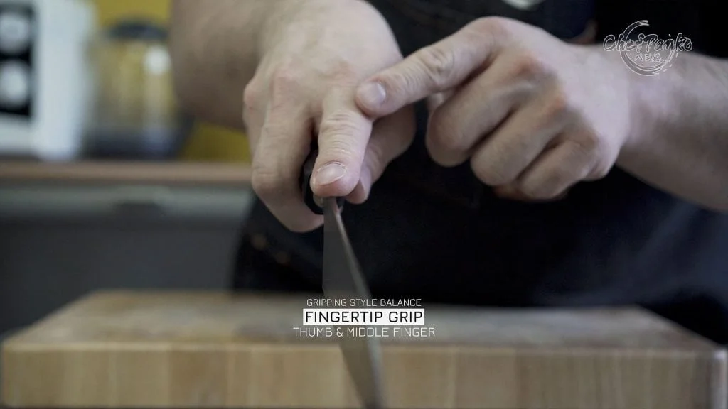Fingertip grip, thumb & middle finger determines the balance